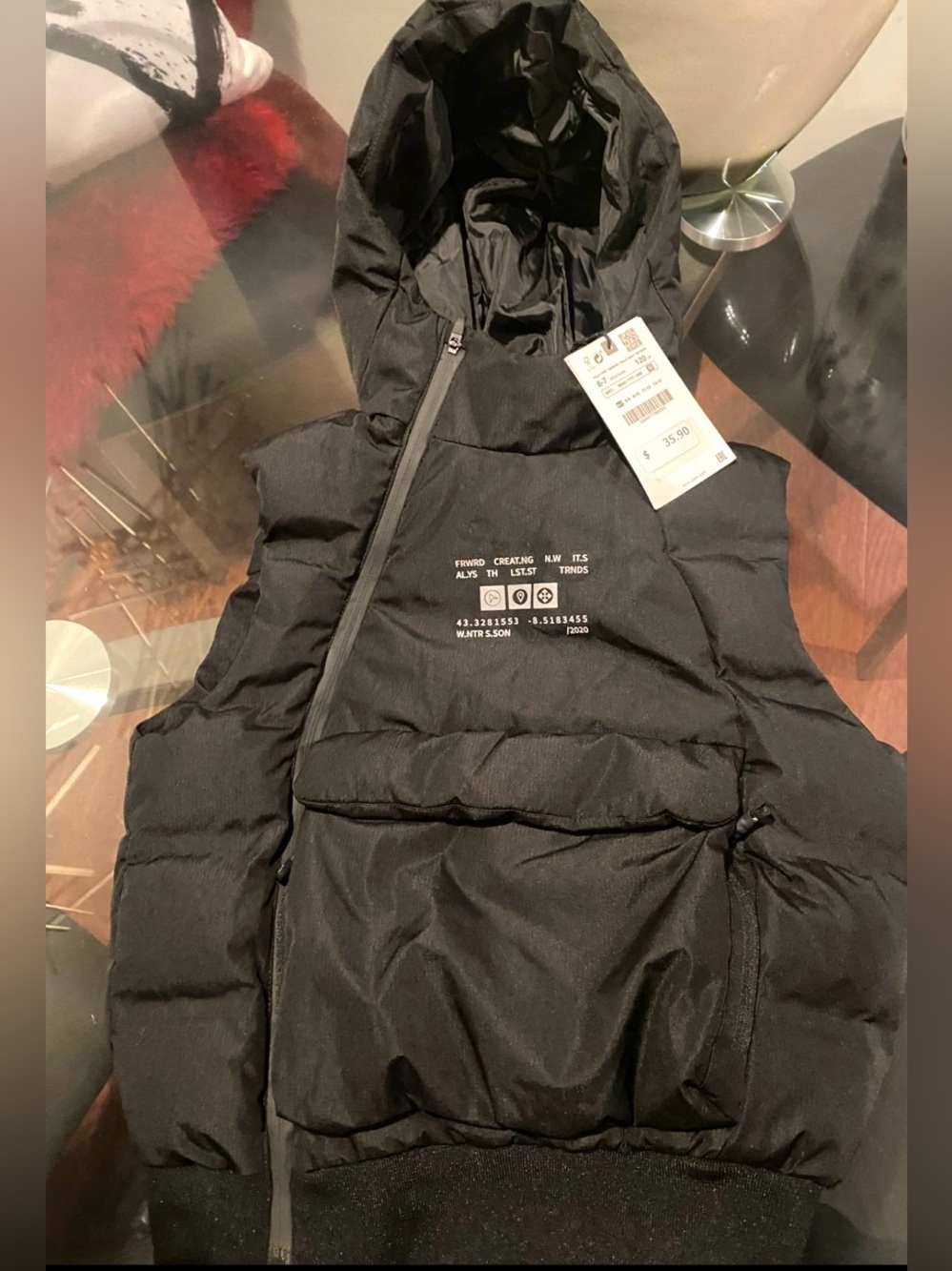 BRAND NEW Boys ZARA Black Hooded Puffer Vest with Front Pocket size small 6/7